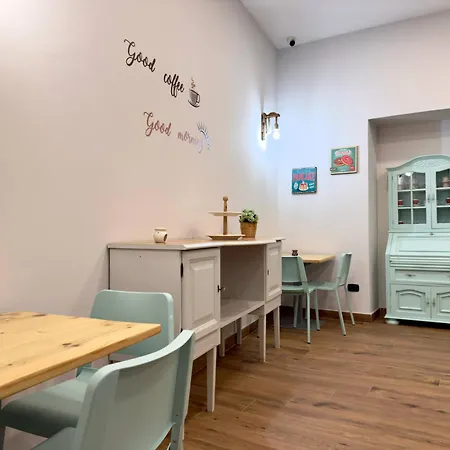 招待所 Albanova 3*